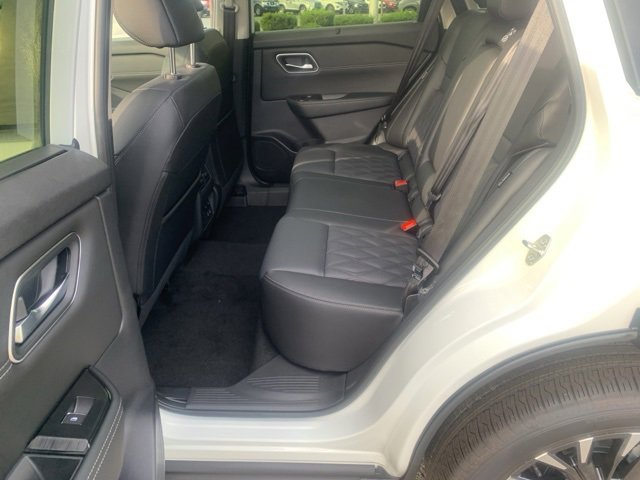 New 2026 Nissan Rogue Platinum image 26