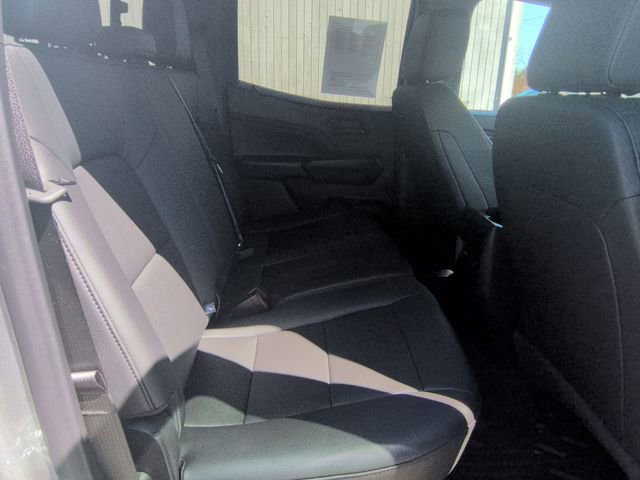 Used 2025 Chevrolet Colorado Trail Boss AWD/4WD image 33
