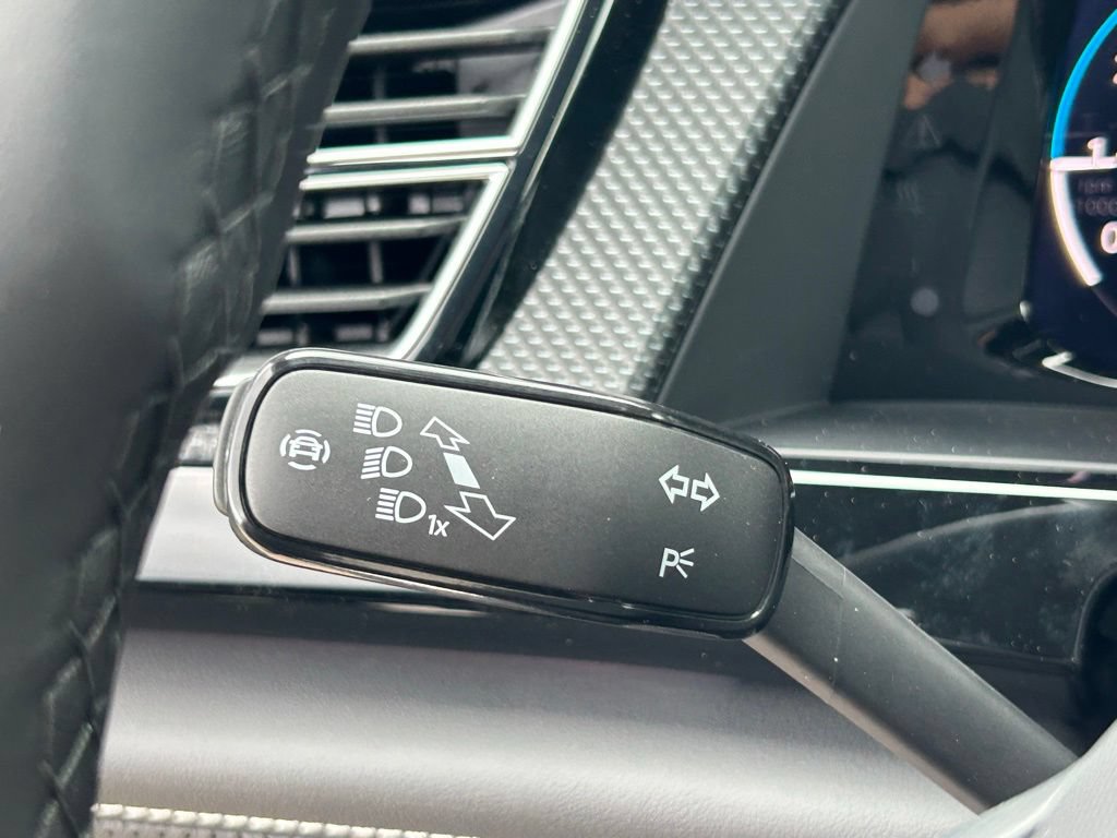 New 2026 Volkswagen Atlas Cross Sport SEL R-Line AWD/4WD image 25