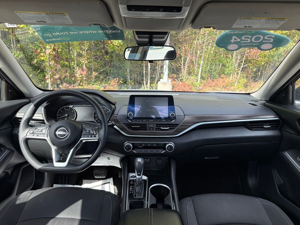 Used 2024 Nissan Altima 2.5 SV image 25