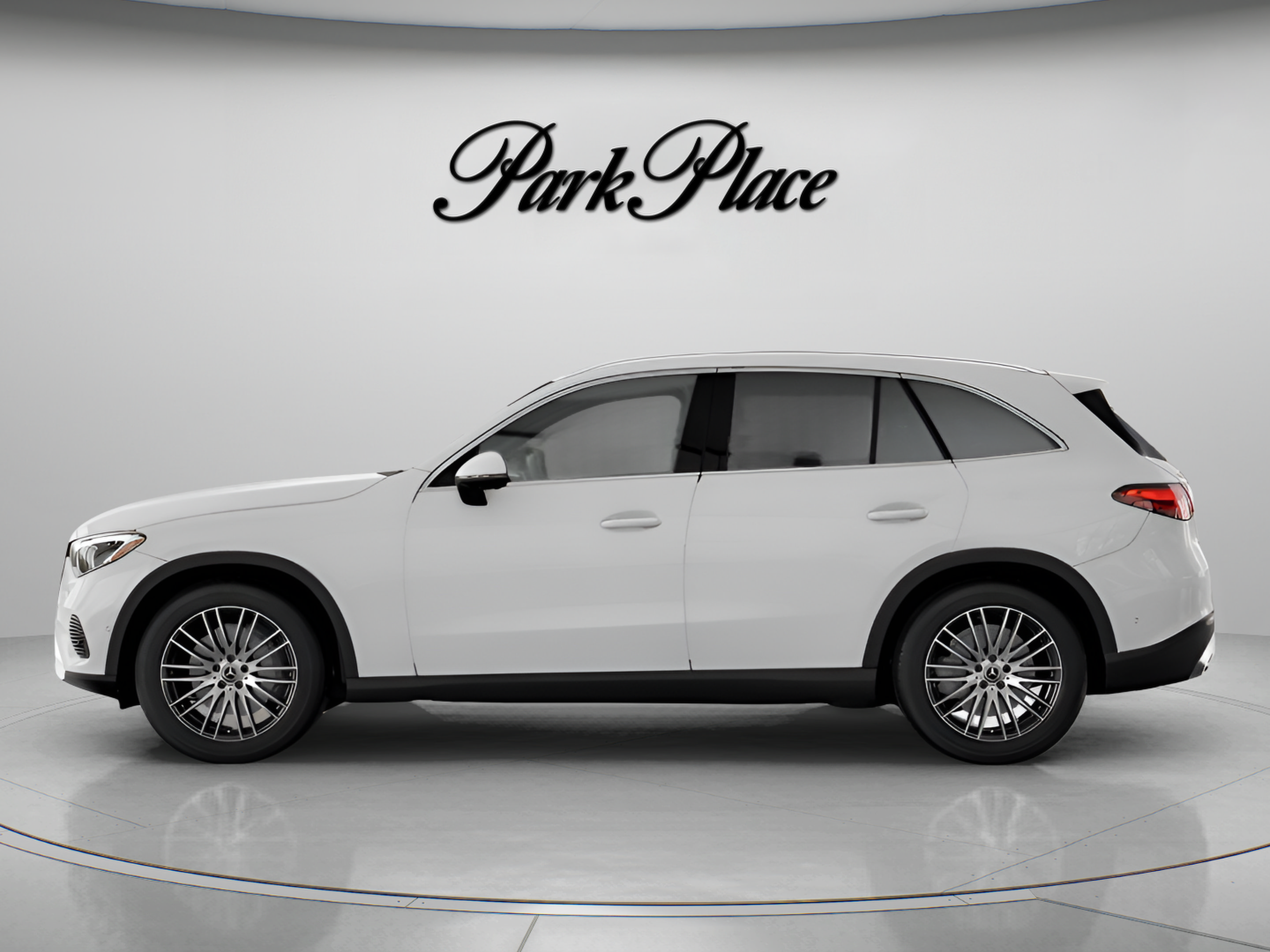 Used 2026 Mercedes-Benz GLC 300 image 9