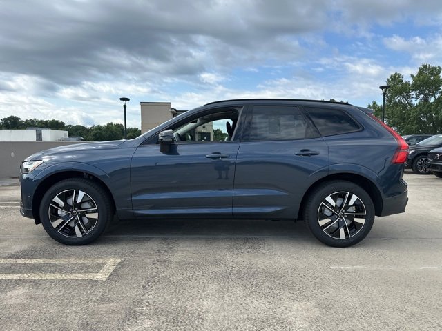 New 2026 Volvo XC60 B5 Plus w/ Climate Package image 4