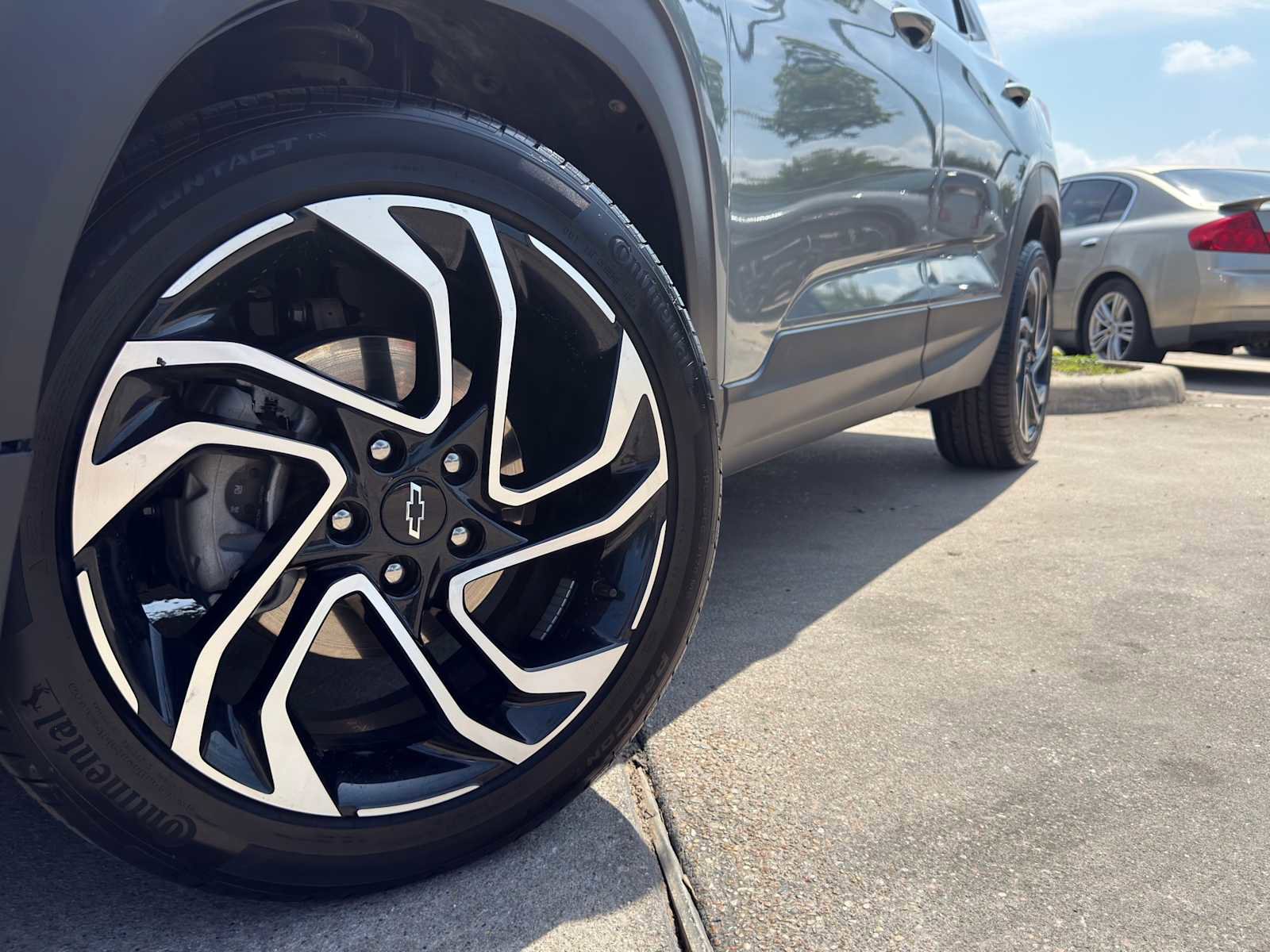 Used 2025 Chevrolet TrailBlazer RS w/ Convenience Package FWD image 6
