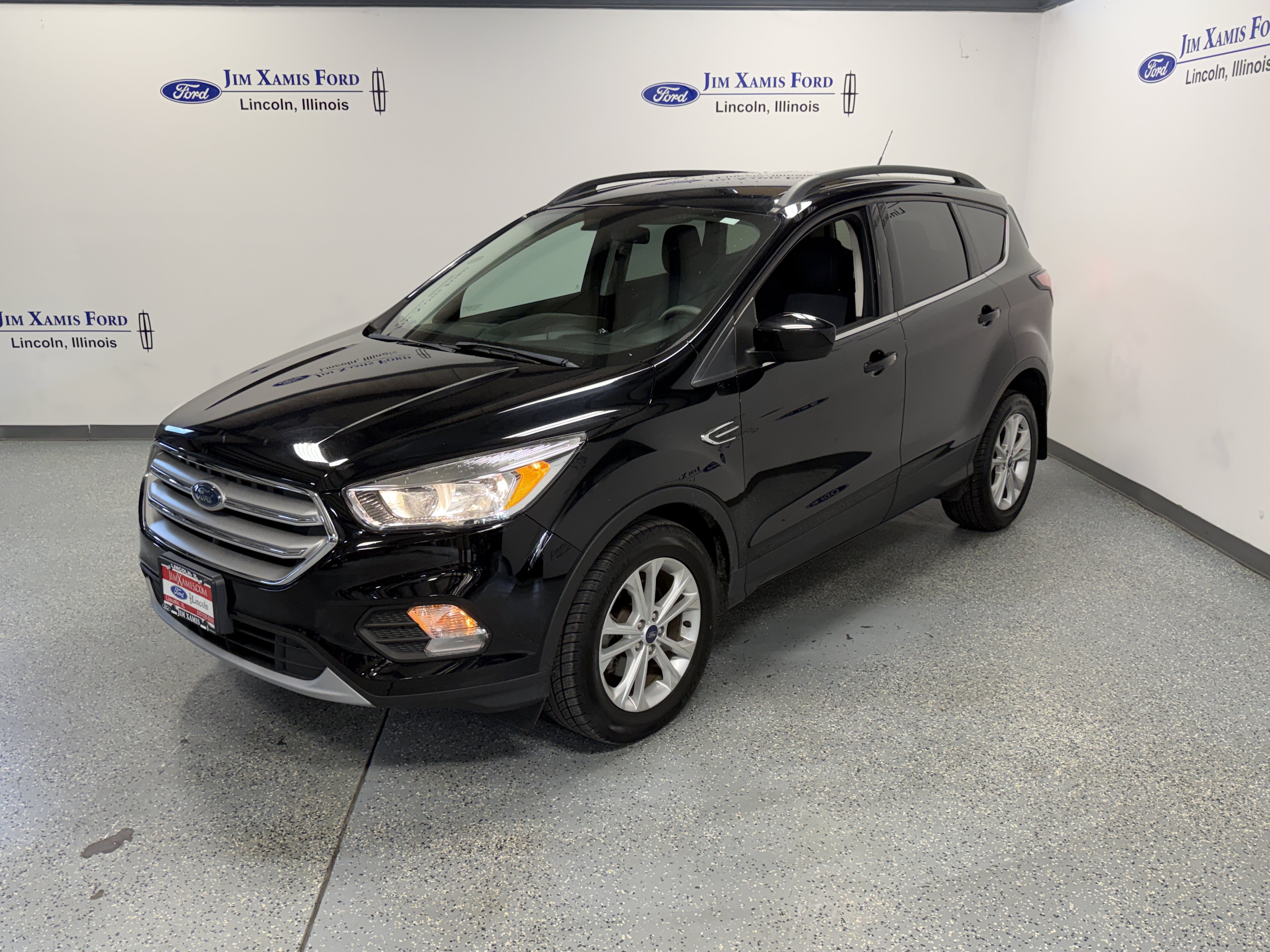 Used 2018 Ford Escape SE w/ SE SYNC Package FWD image 3