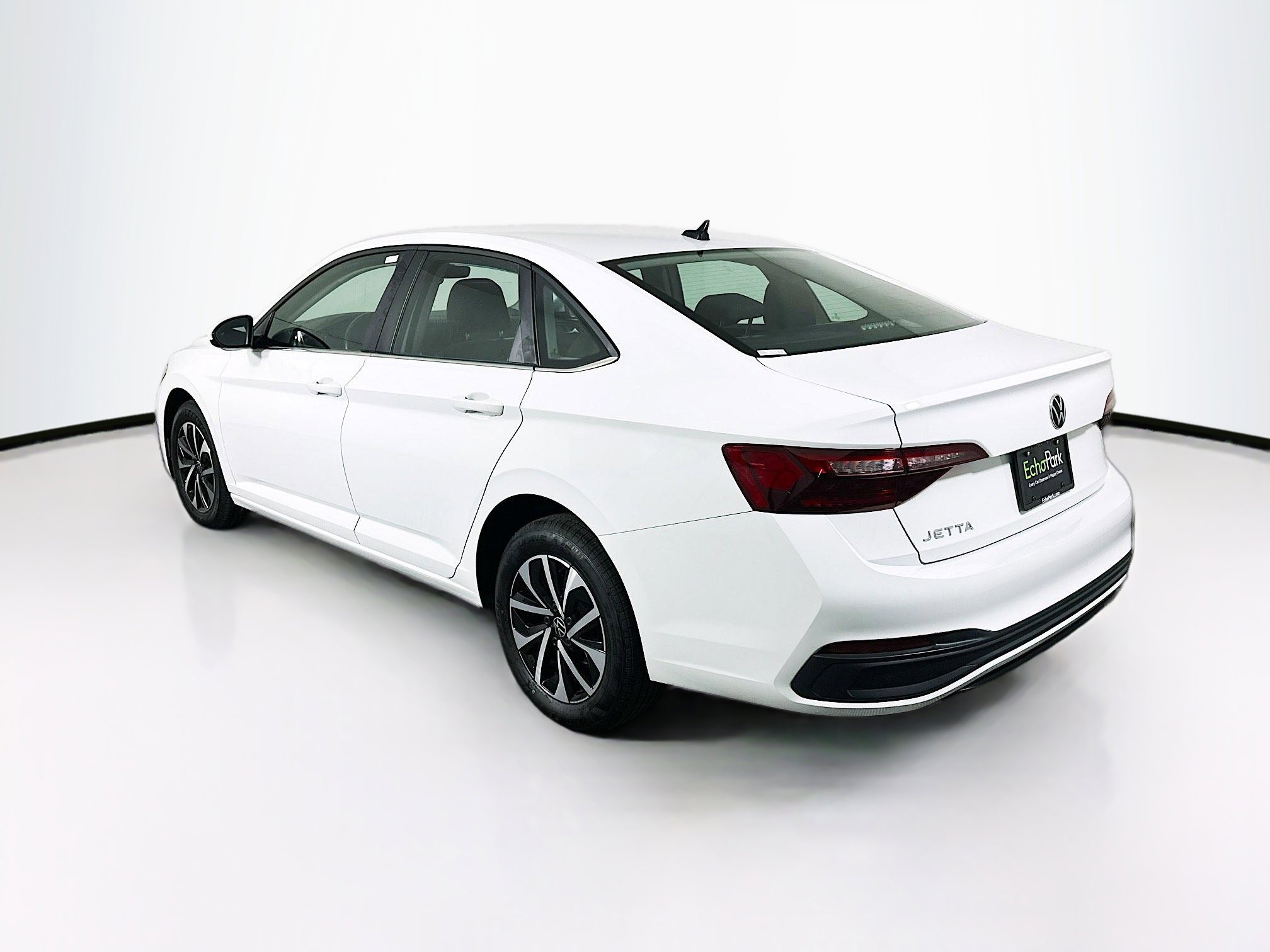 Used 2024 Volkswagen Jetta S image 5