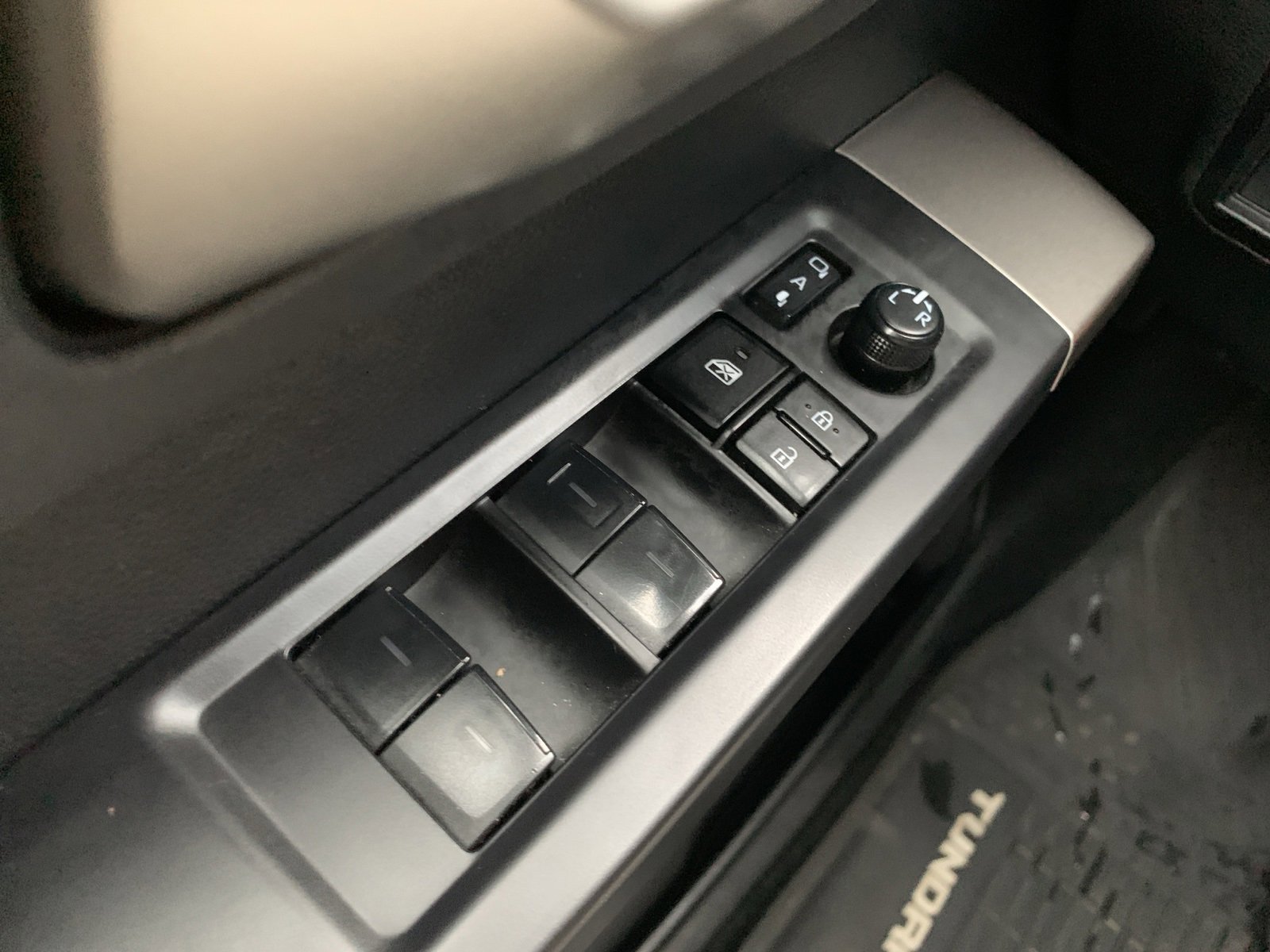 Used 2023 Toyota Tundra Limited image 37