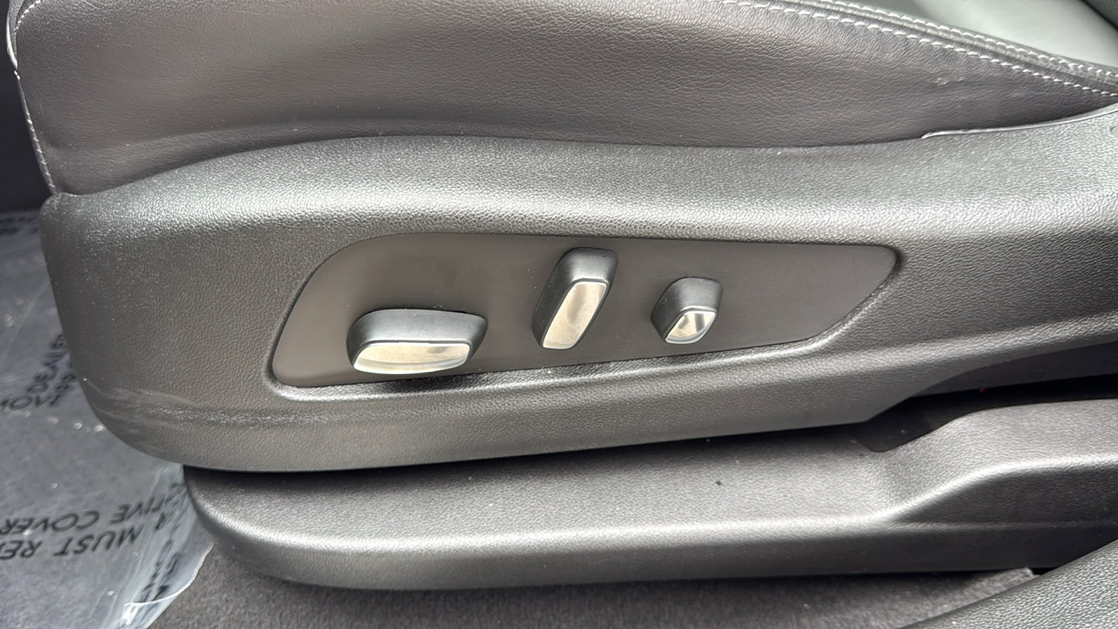 Certified 2025 Cadillac XT5 Premium Luxury image 12