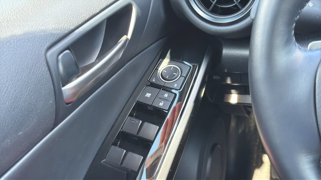 Used 2023 Lexus IS 300 w/ Comfort Package RWD image 18
