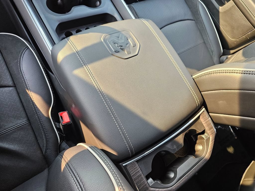 New 2026 RAM 2500 Laramie AWD/4WD image 24