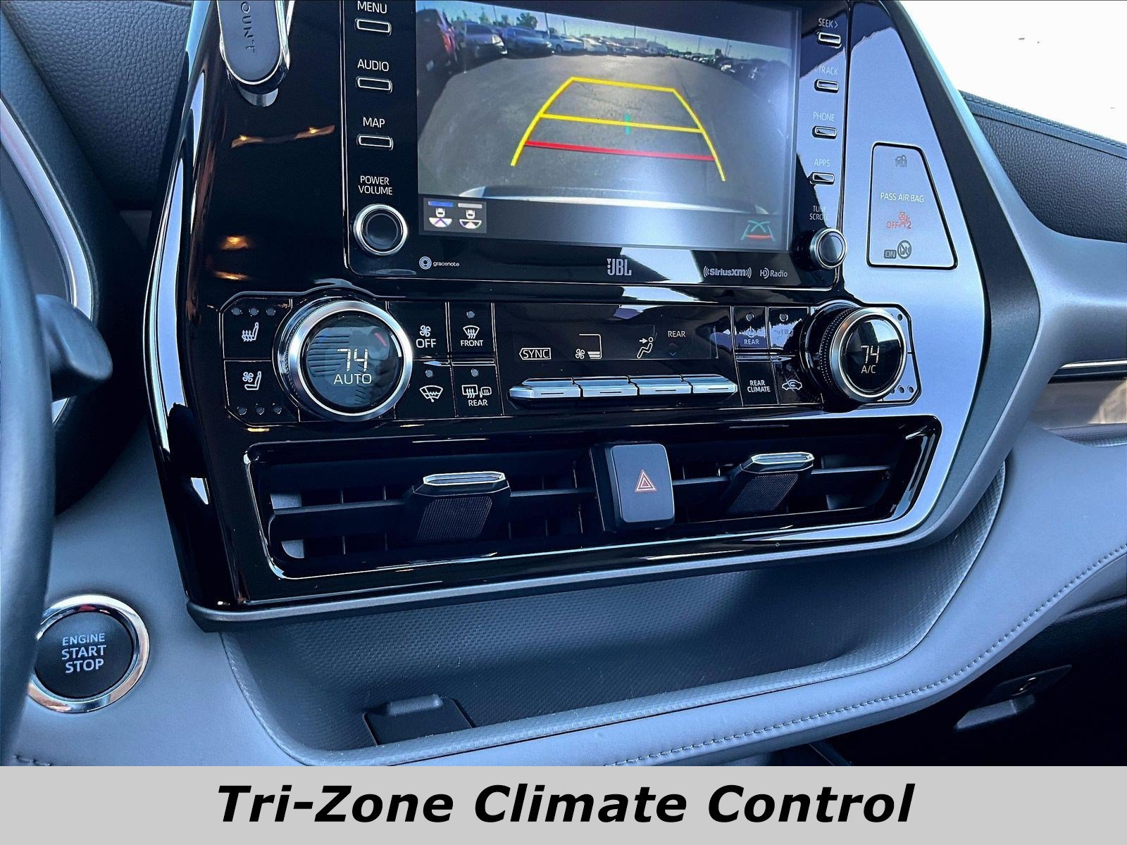 Used 2022 Toyota Highlander Limited AWD/4WD image 15