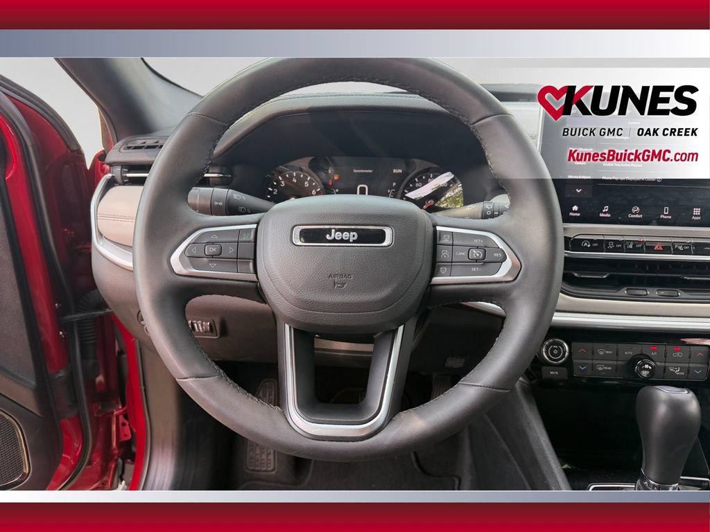 Used 2025 Jeep Compass Limited AWD/4WD image 15