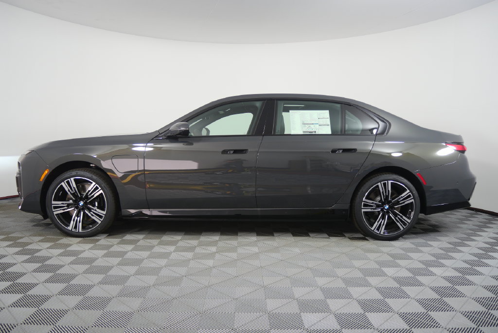 New 2026 BMW 750e xDrive w/ Executive Package AWD/4WD image 7