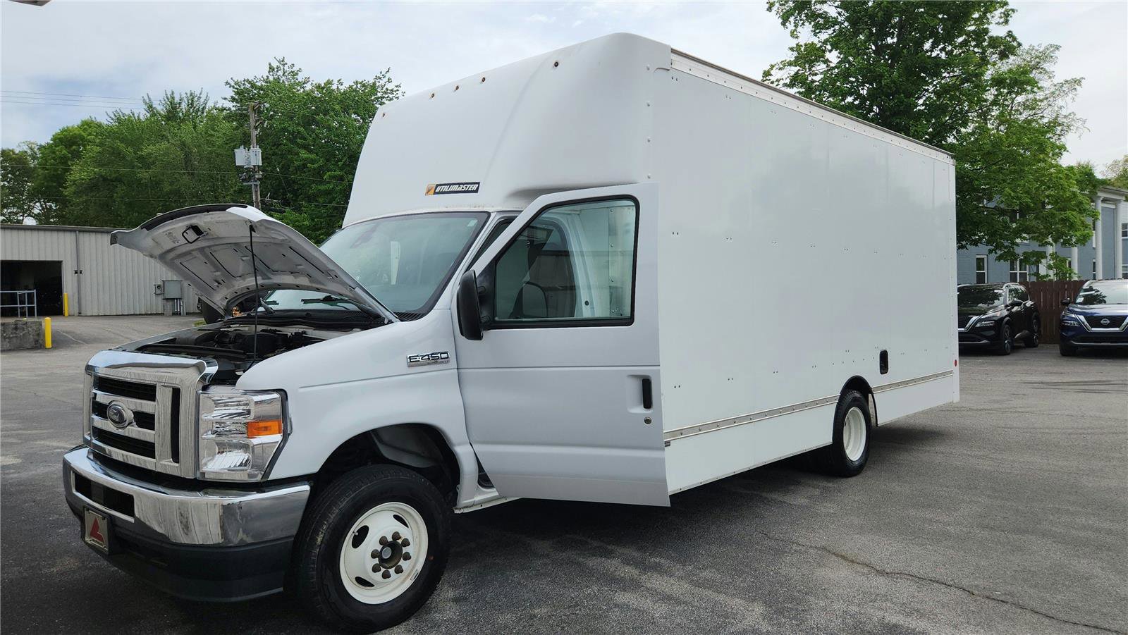 Used 2022 Ford E-450 and Econoline 450 Super Duty RWD image 8
