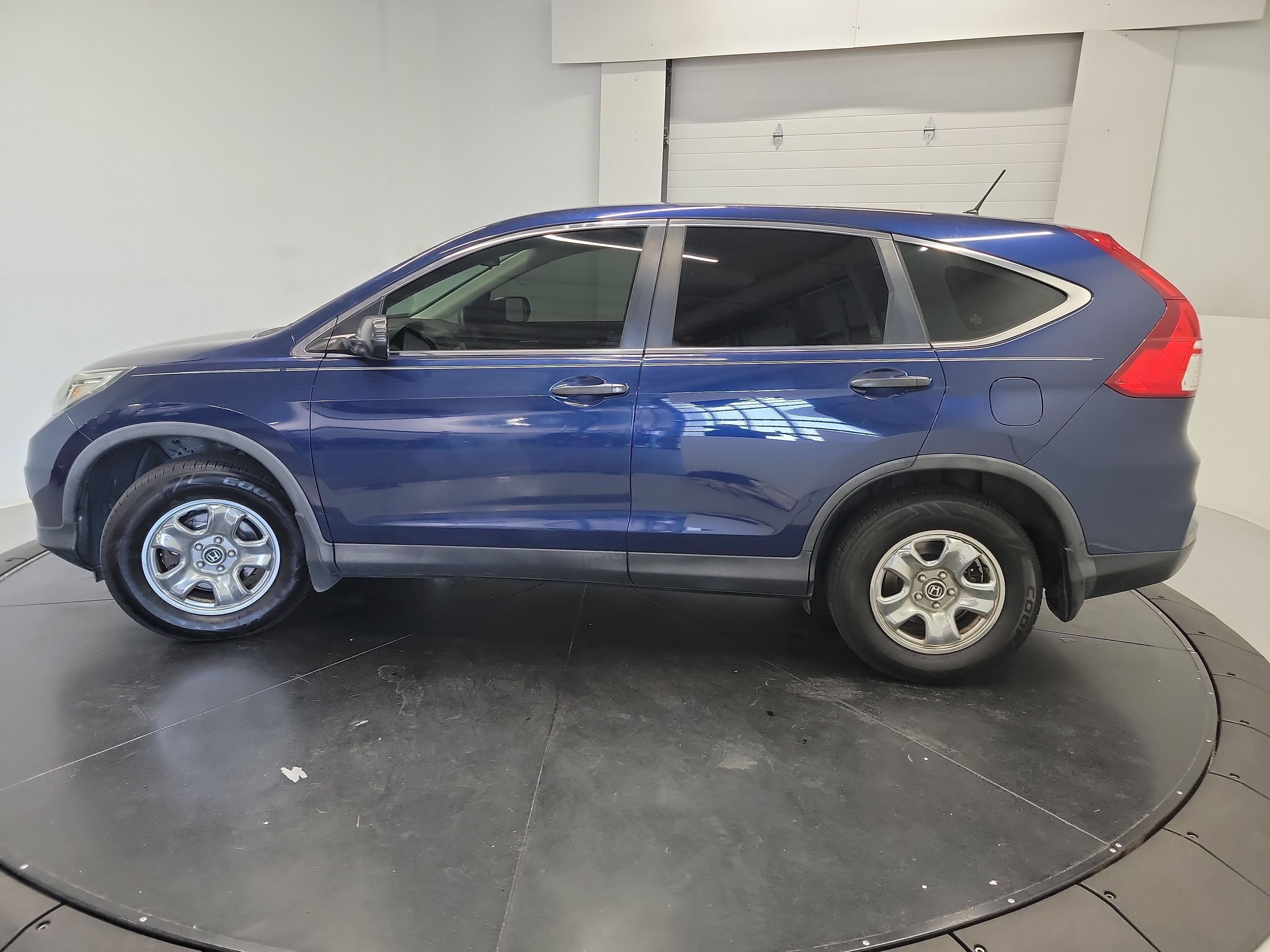Used 2015 Honda CR-V LX image 4