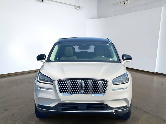 Used 2022 Lincoln Corsair AWD w/ Premium Package image 2