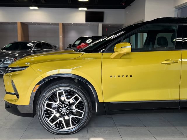 Used 2023 Chevrolet Blazer RS w/ Driver Confidence II Package AWD/4WD image 8