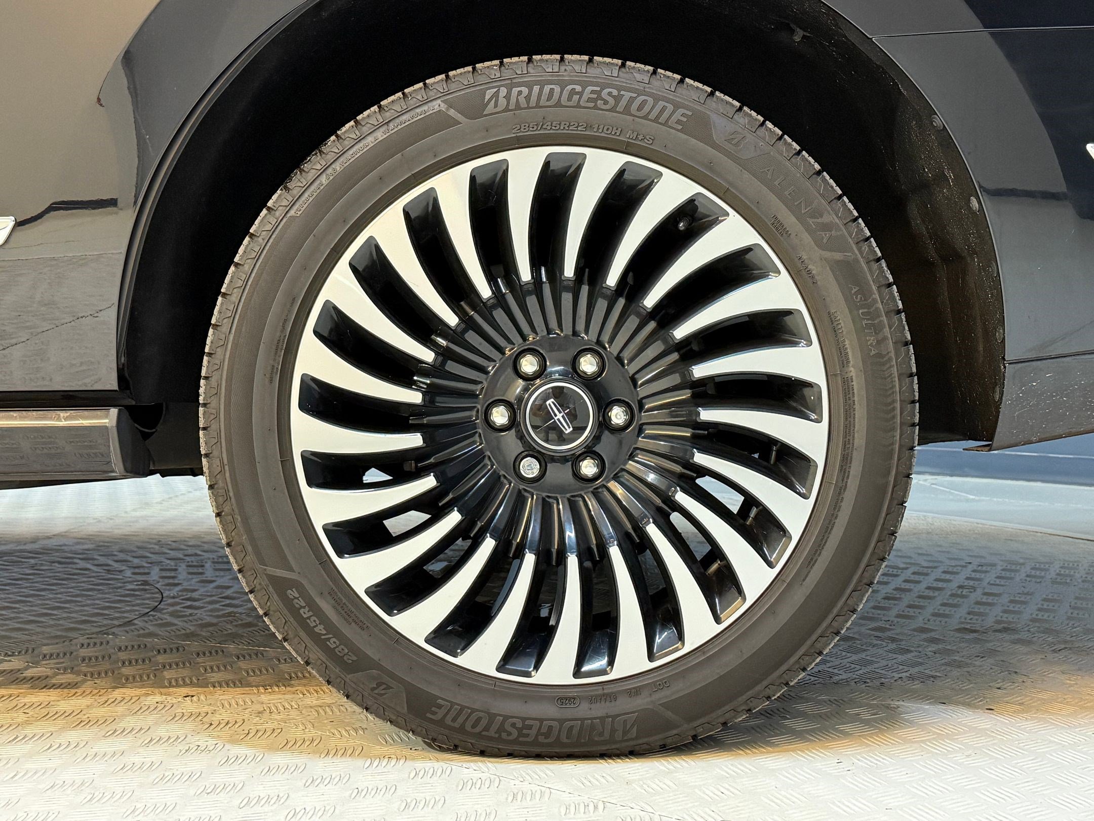 Used 2021 Lincoln Navigator Black Label AWD/4WD image 12