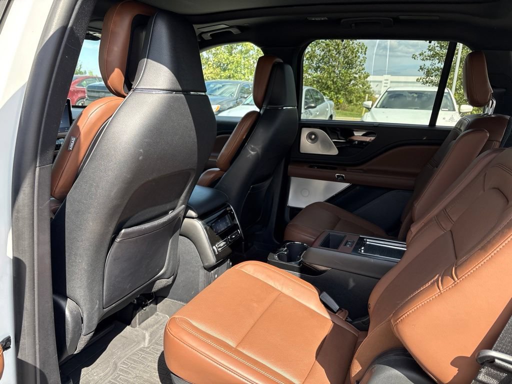 Used 2021 Lincoln Aviator Reserve w/ Equipment Group 202A AWD/4WD image 17