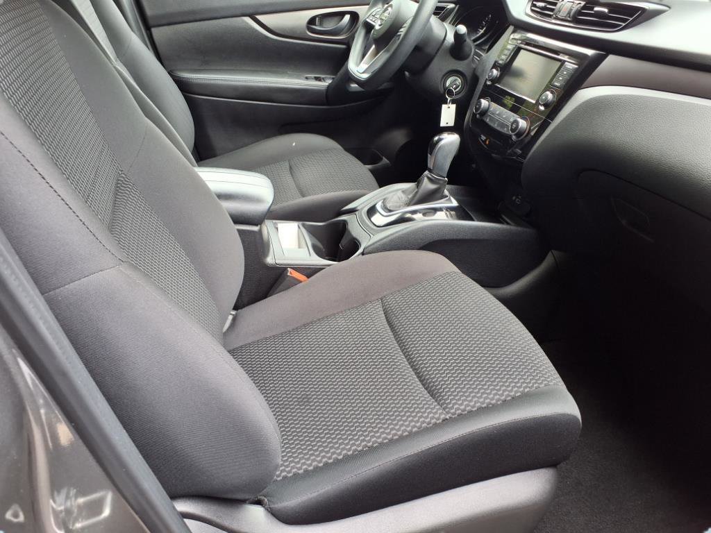 Used 2022 Nissan Rogue Sport S image 6