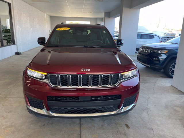 Used 2025 Jeep Grand Cherokee L Laredo w/ Luxury Tech Group I AWD/4WD image 4