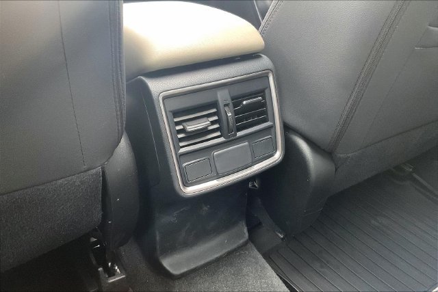 Used 2022 Subaru Forester Premium AWD/4WD image 34