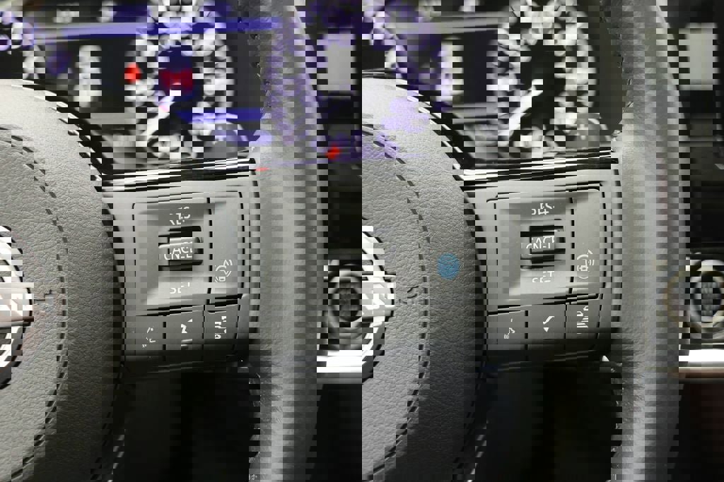 Used 2024 Nissan Pathfinder SL w/ SL Premium Package image 23