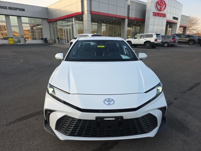 Certified 2025 Toyota Camry SE image 2