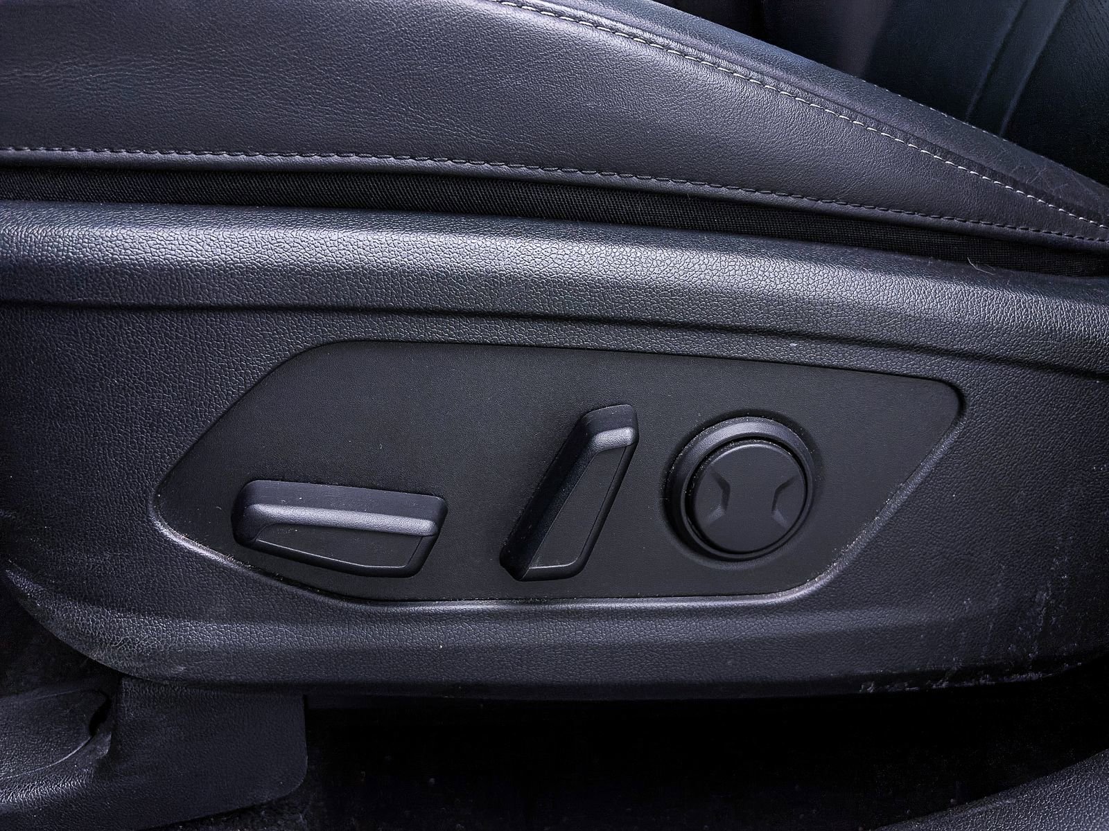 Used 2021 Kia Sorento EX image 19