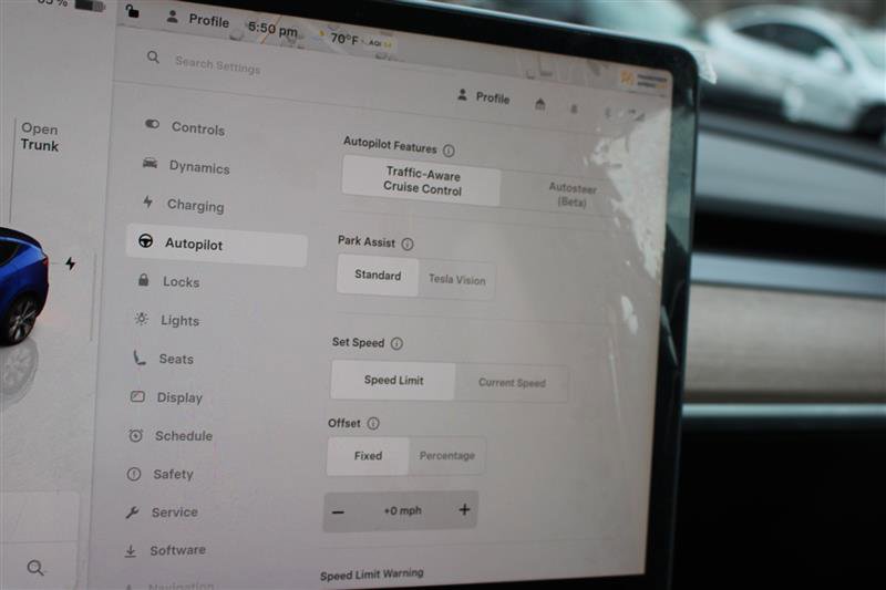 Used 2022 Tesla Model Y Long Range image 16