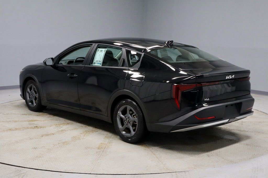 Used 2025 Kia K4 LXS image 9