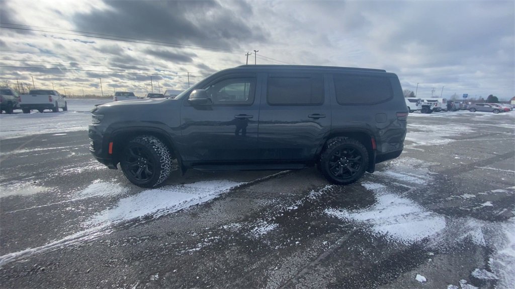 Used 2023 Jeep Wagoneer Series II image 5