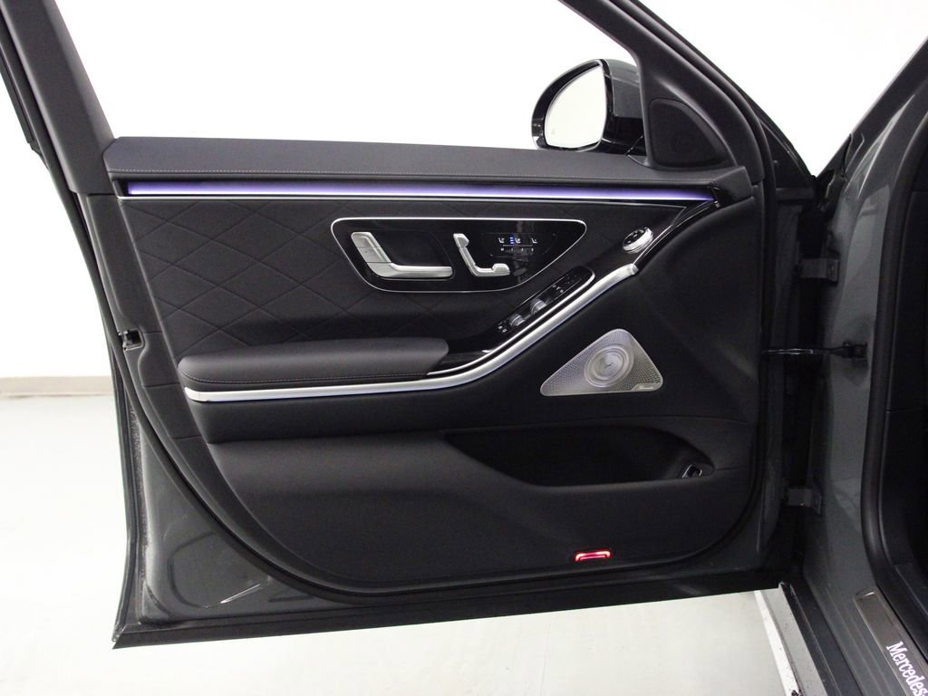 New 2026 Mercedes-Benz S 580 4MATIC Sedan image 13