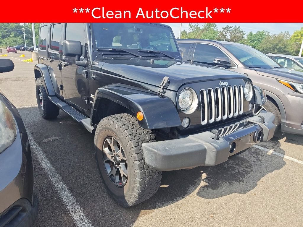 Used 2017 Jeep Wrangler Unlimited Sahara w/ Connectivity Group AWD/4WD image 3