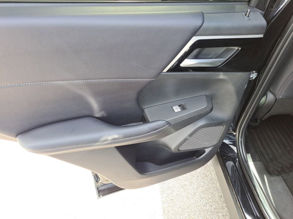 Used 2024 Mitsubishi Outlander SE image 20