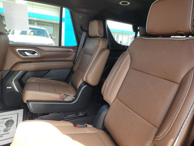Used 2024 Chevrolet Tahoe High Country AWD/4WD image 18