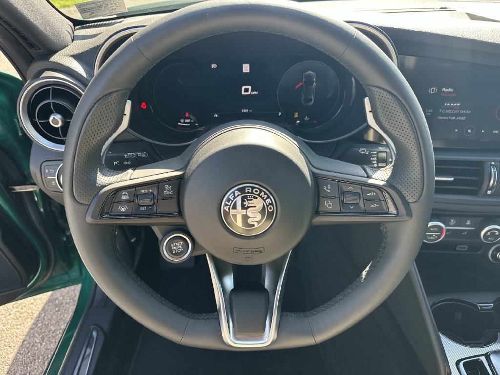 New 2026 Alfa Romeo Giulia AWD w/ Driving Assist Package image 27
