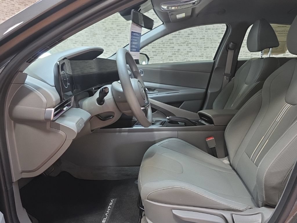 Certified 2024 Hyundai Elantra SEL FWD image 21