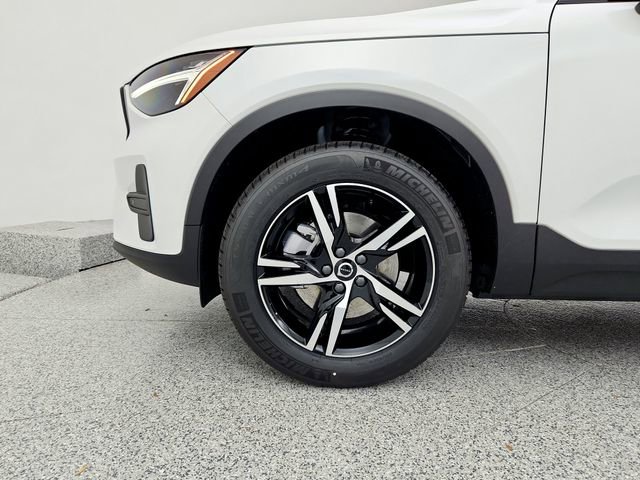 New 2026 Volvo XC40 B5 Core w/ Climate Package image 28