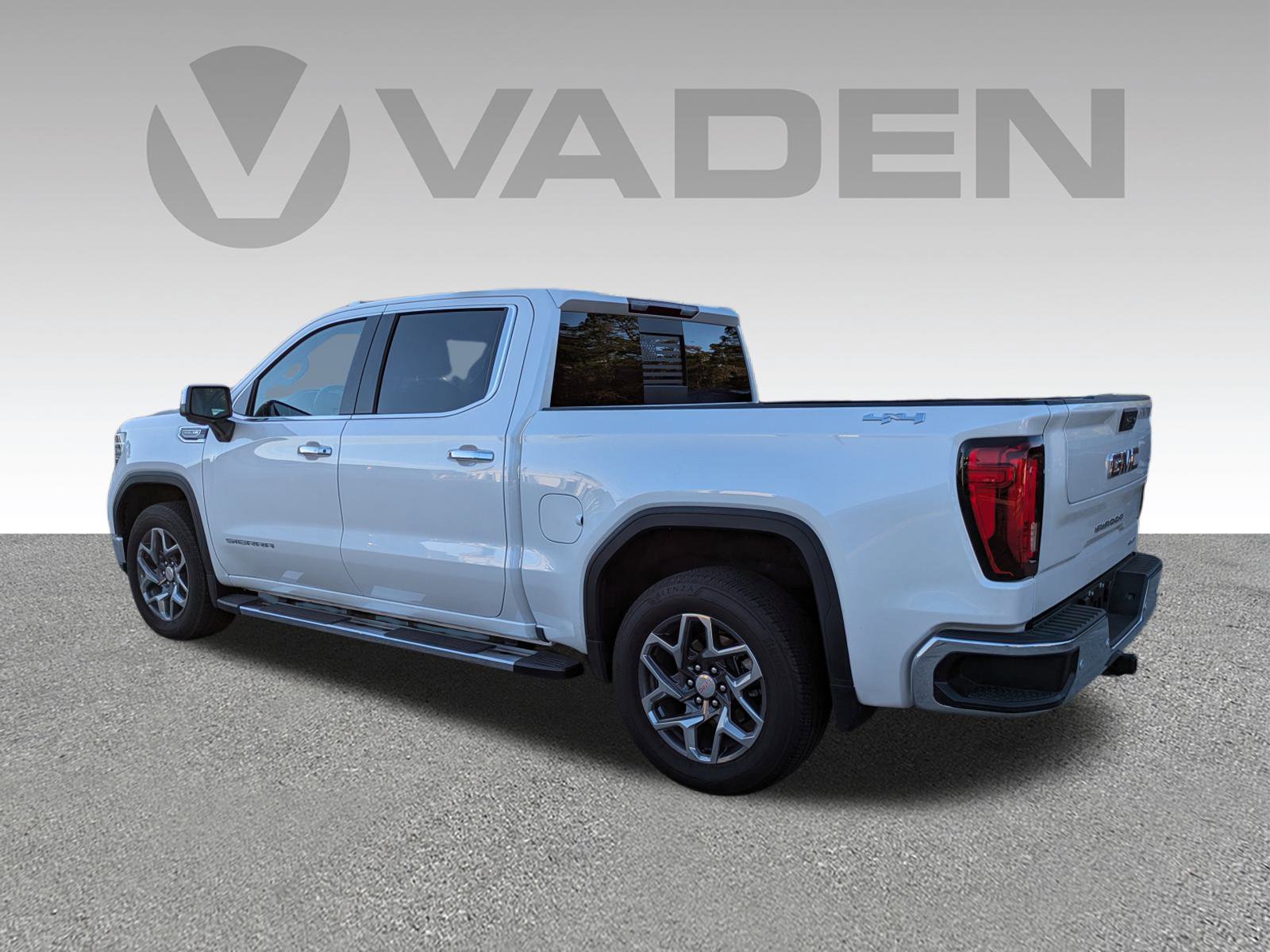 Used 2025 GMC Sierra 1500 SLT w/ SLT Premium Plus Package image 27