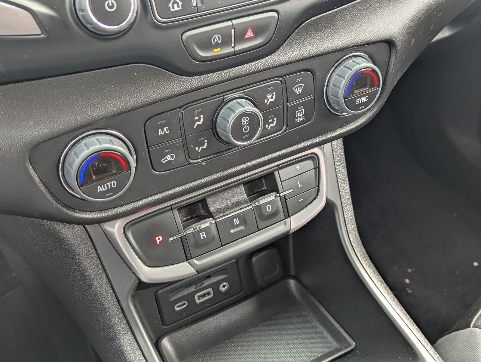 Used 2023 GMC Terrain AT4 image 16