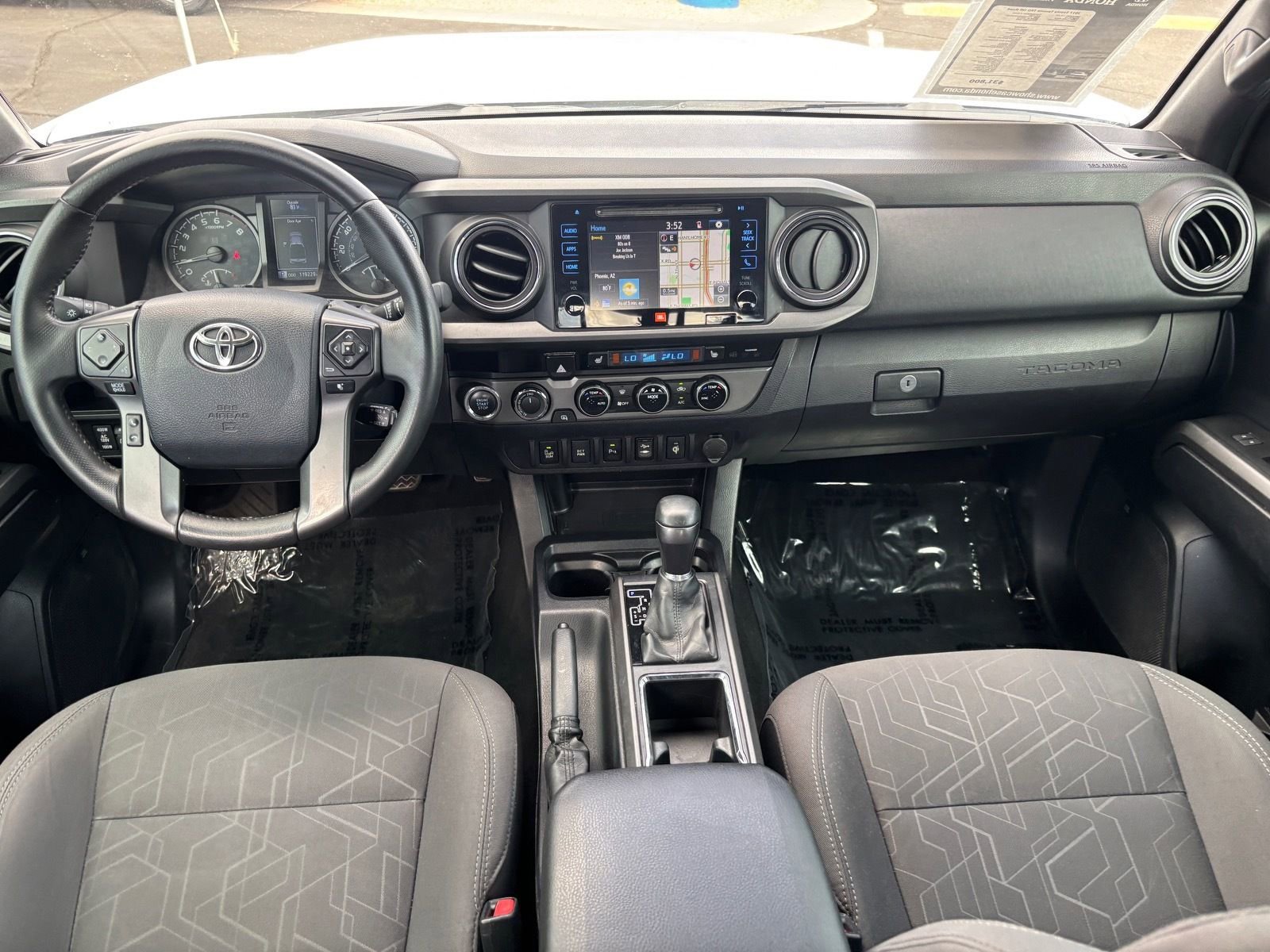 Used 2017 Toyota Tacoma TRD Off-Road image 19