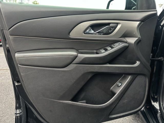 Used 2018 Chevrolet Traverse LT image 14