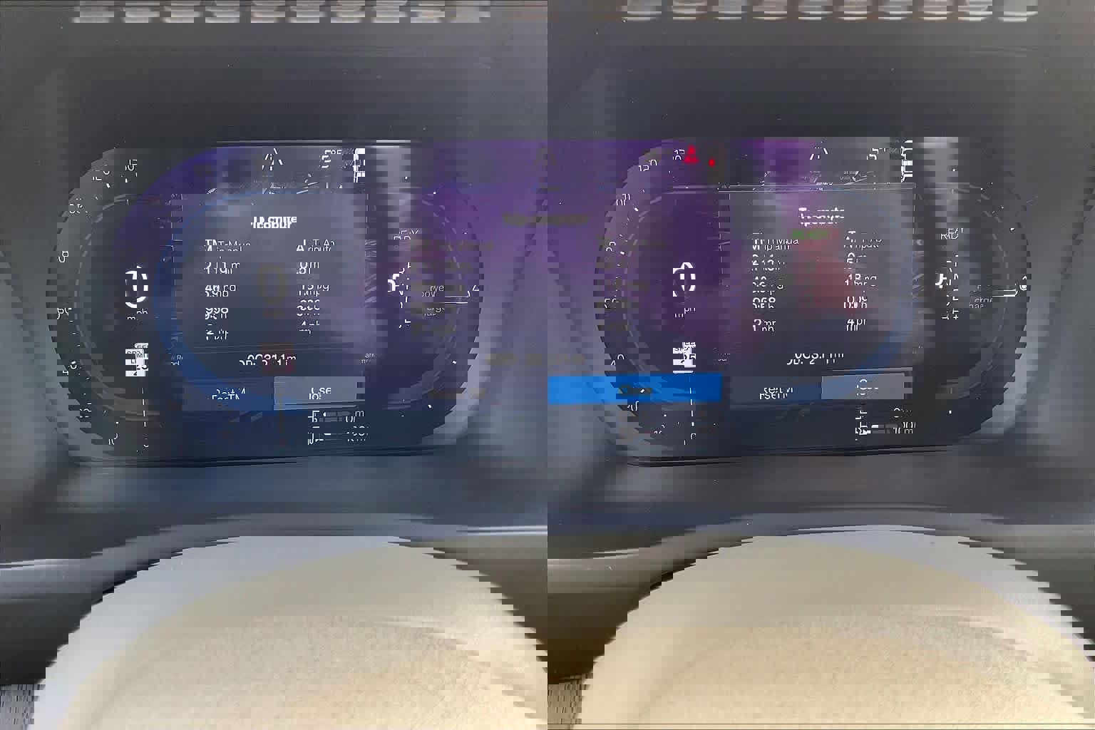 Used 2023 Volvo XC90 T8 Plus w/ Protection Package Premier image 23