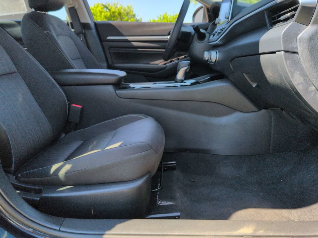 Used 2022 Nissan Altima 2.5 SV w/ SV Premium Package AWD/4WD image 27