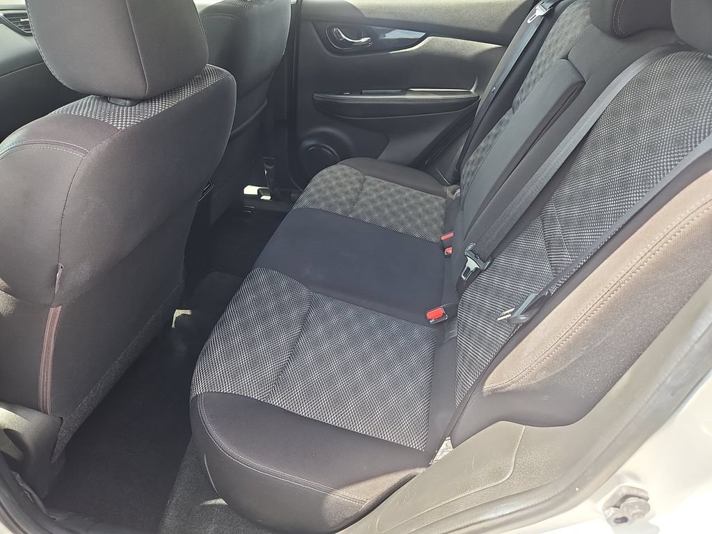 Used 2017 Nissan Rogue Sport SV AWD/4WD image 26