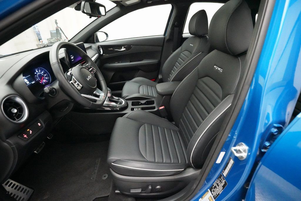 Used 2024 Kia Forte GT-Line w/ GT-Line Premium Package image 7