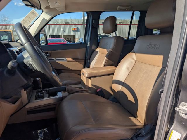 Used 2011 Jeep Liberty Limited w/ Tire & Wheel Group image 7