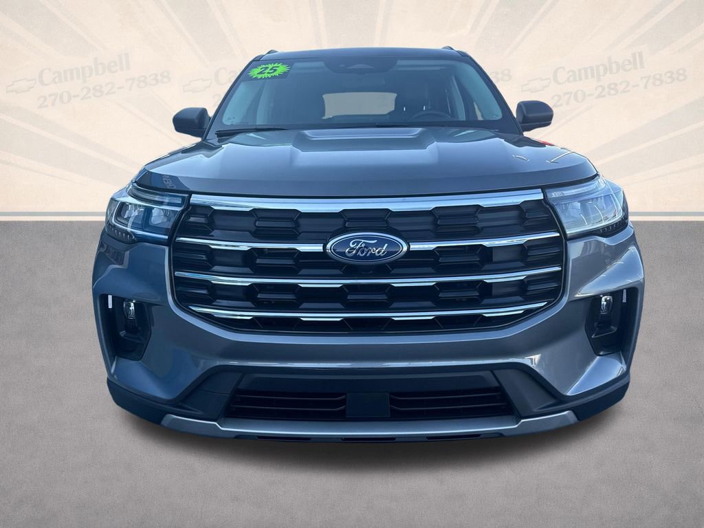 Used 2025 Ford Explorer Active w/ Active Comfort Package image 9
