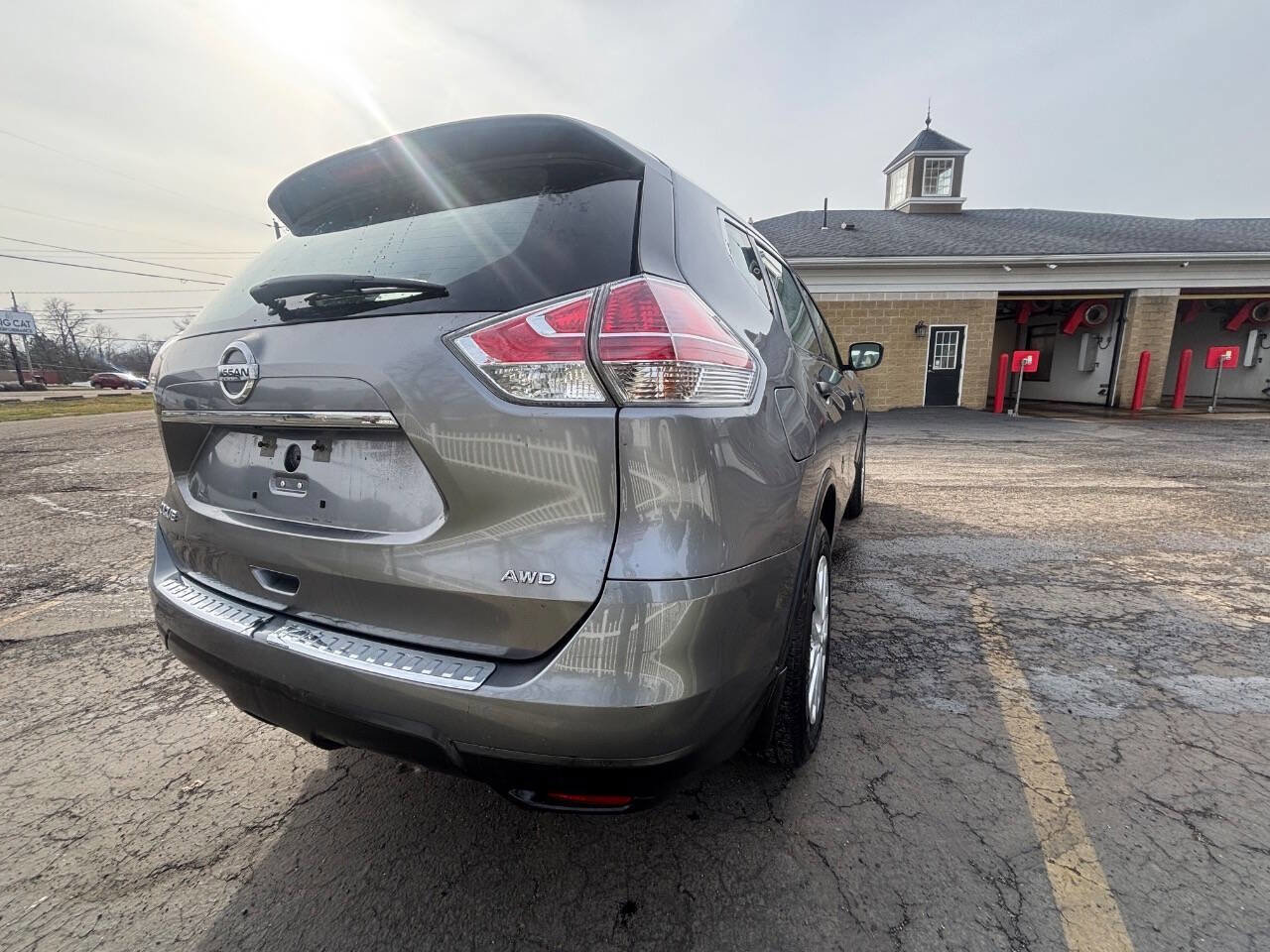 Used 2016 Nissan Rogue S AWD/4WD image 4