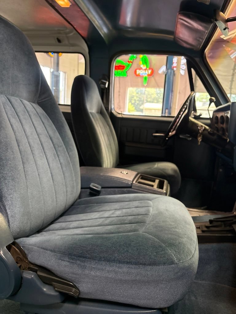 Used 1987 Chevrolet Blazer 4WD image 13